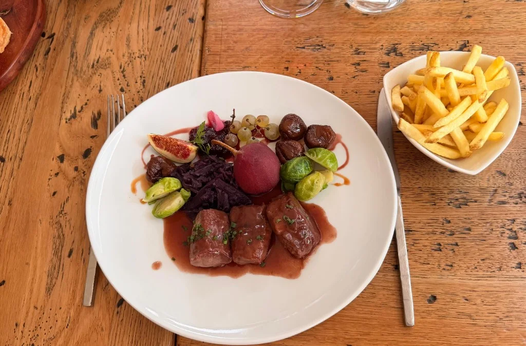 Assiette de chasse à La Grotte