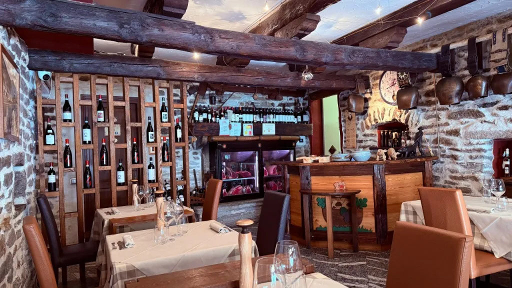 Salle du restaurant Il Divin Porcello