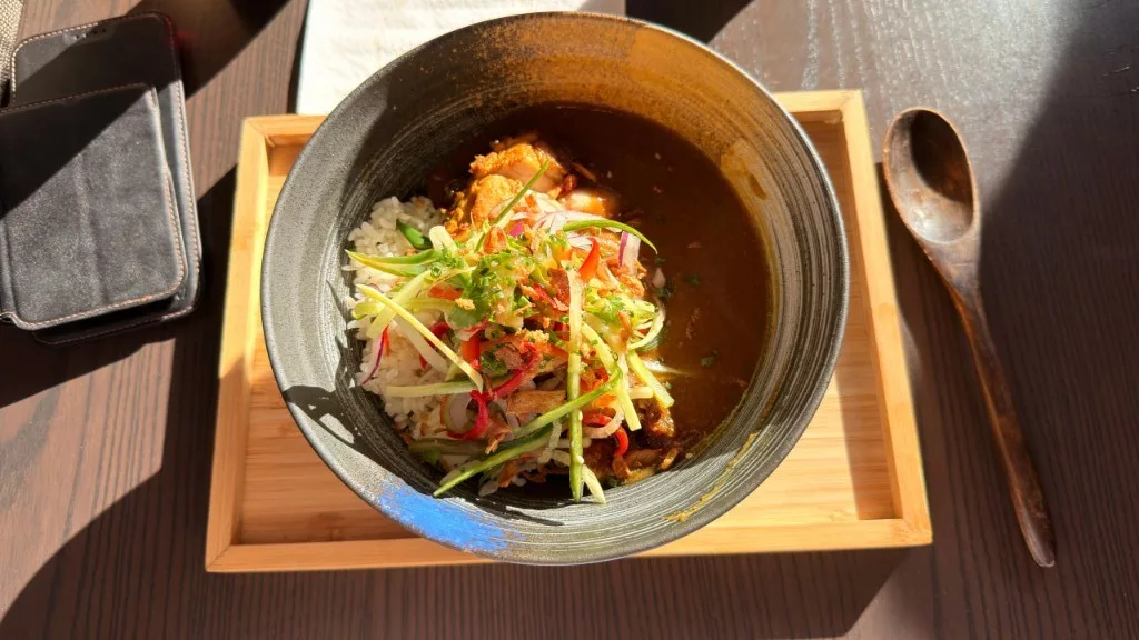 Bol asiatique garni chez Momiji